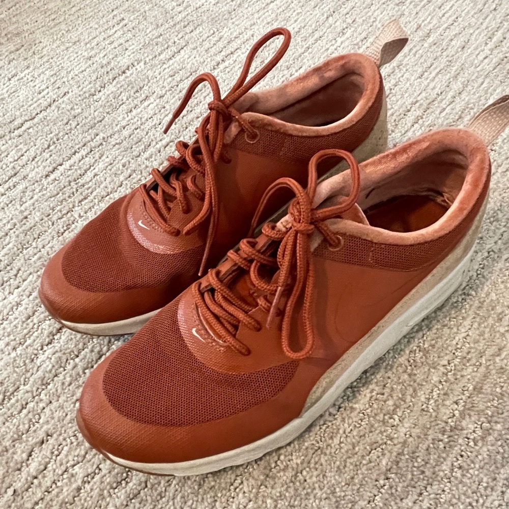 NIKES